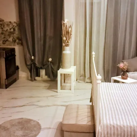 Zoi's House In Aspovalta Daire *